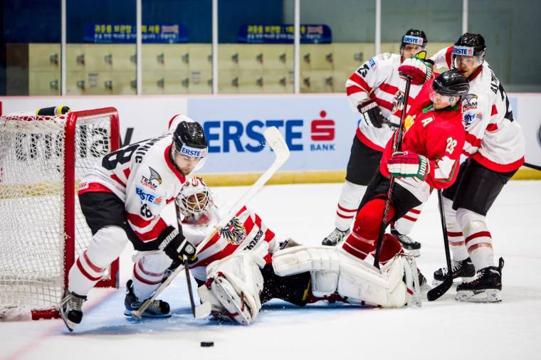 A magyarok bennmaradtak, a házigazdák kiestek