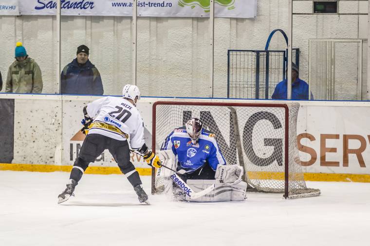 Csak szétlövés után tudtak győzni Csíkszeredában a Jegesmedvék