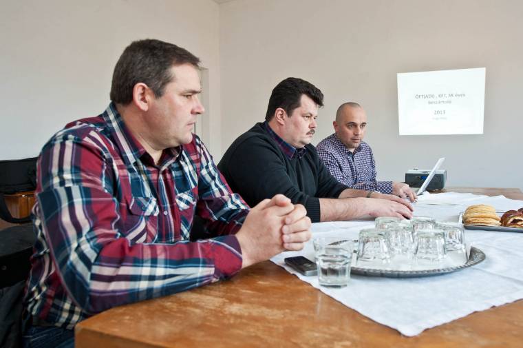 Jó utakon a felcsíki hoki