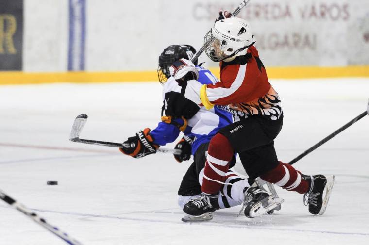 Hokiütőt ragadnak a „Kis Góbék”