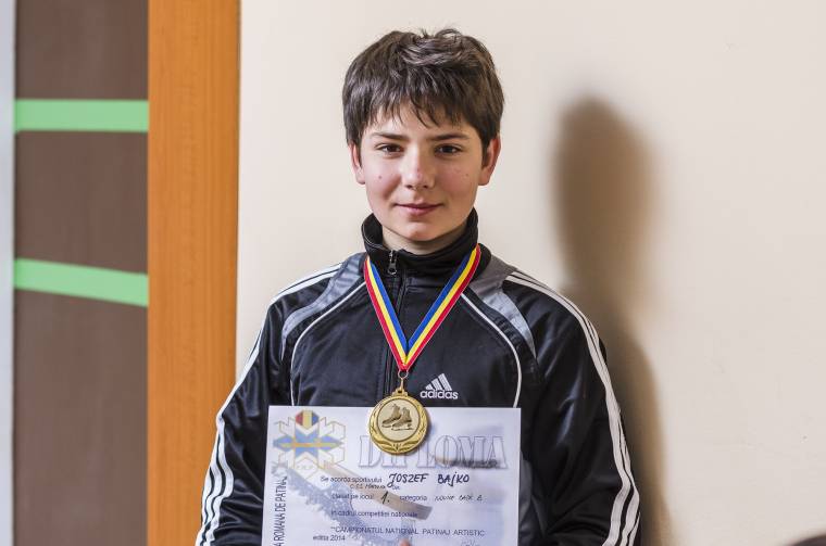 Kenéz és Bajkó első lett