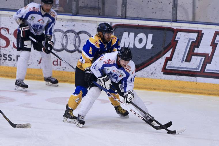 Egyenlített a HSC a hokidöntőben