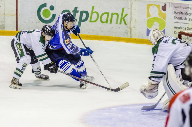 A címvédőt fogadja a csíki hokicsapat