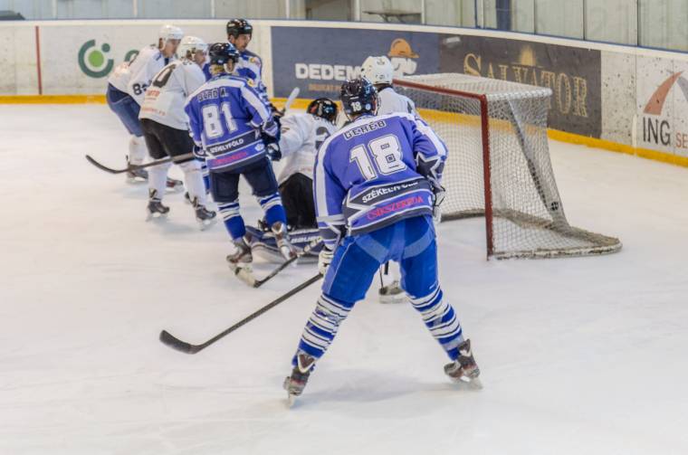 Amnesztiát hirdetett a HSC a „disszidálóknak”