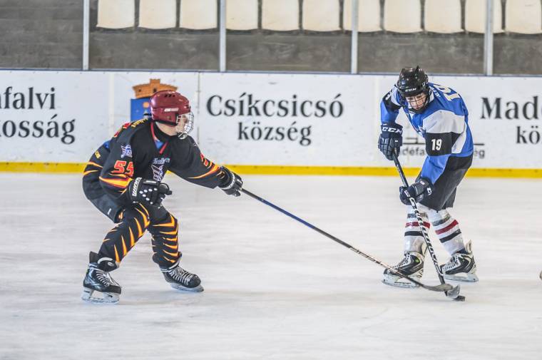 U16-os hokibajnokság Karcfalván