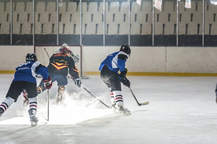 U16-os hoki: csíki győzelem Újpesten