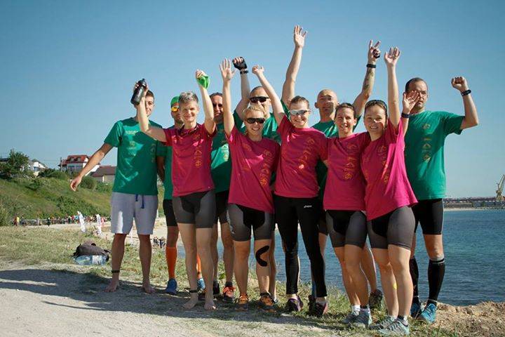 Teljes csíki dobogó a lányoknál