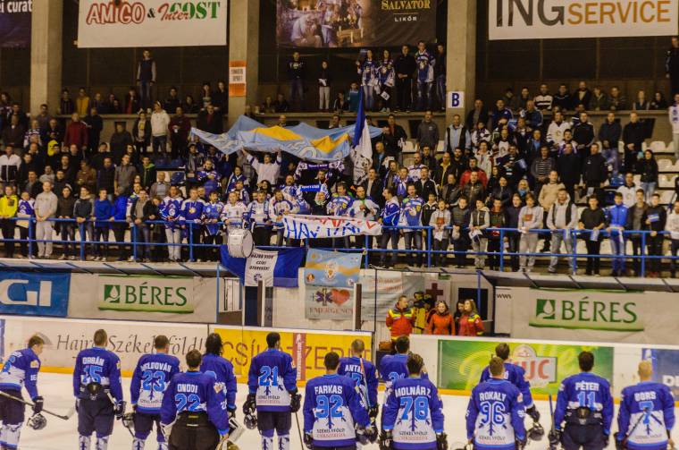 Kazah válogatott csatárokat igazolt a Sportklub