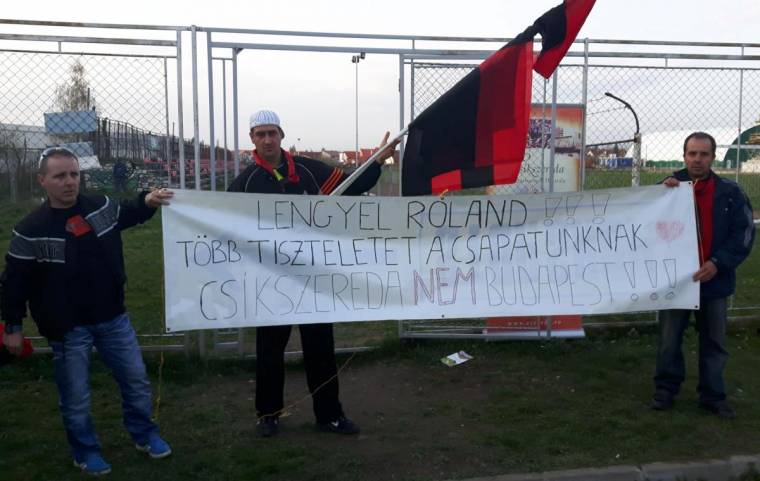 Molinón üzentek a vezetőedzőnek
