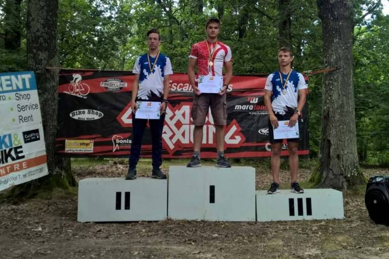 Szász Botond mindkét próba után felállhatott a dobogó tetejére &bullet;  Fotó: VSK Csíkszereda