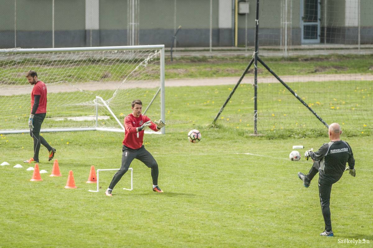 &bullet;  Fotó: Pinti Attila