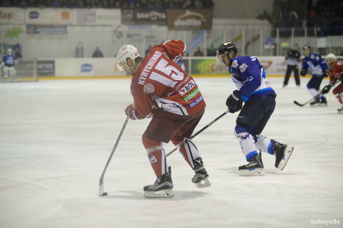 Kiricsenko sem idegenlégiósként lép jégre &bullet;  Fotó: Barabás Ákos