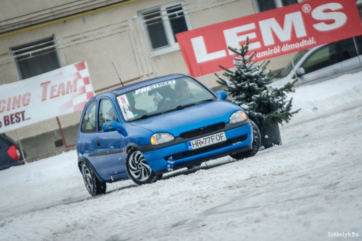 &bullet;  Fotó: Pinti Attila