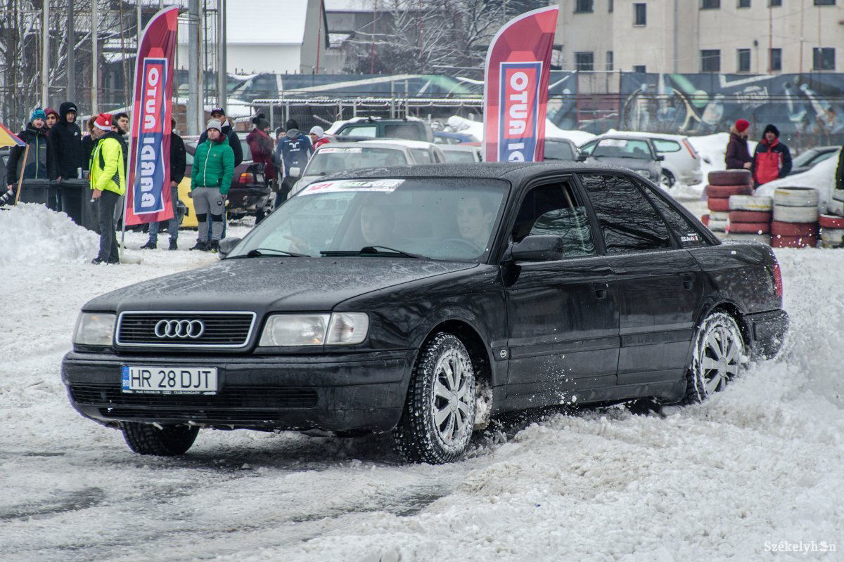 &bullet;  Fotó: Pinti Attila