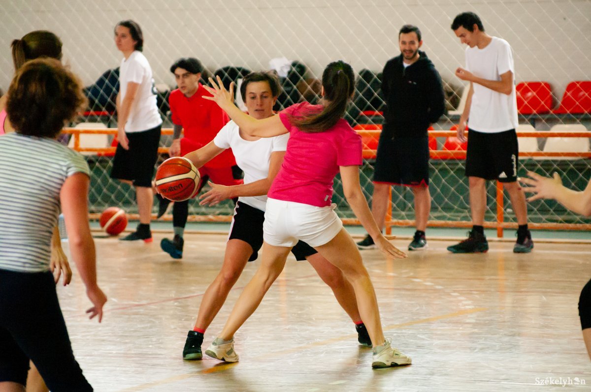 &bullet;  Fotó: Gábos Albin