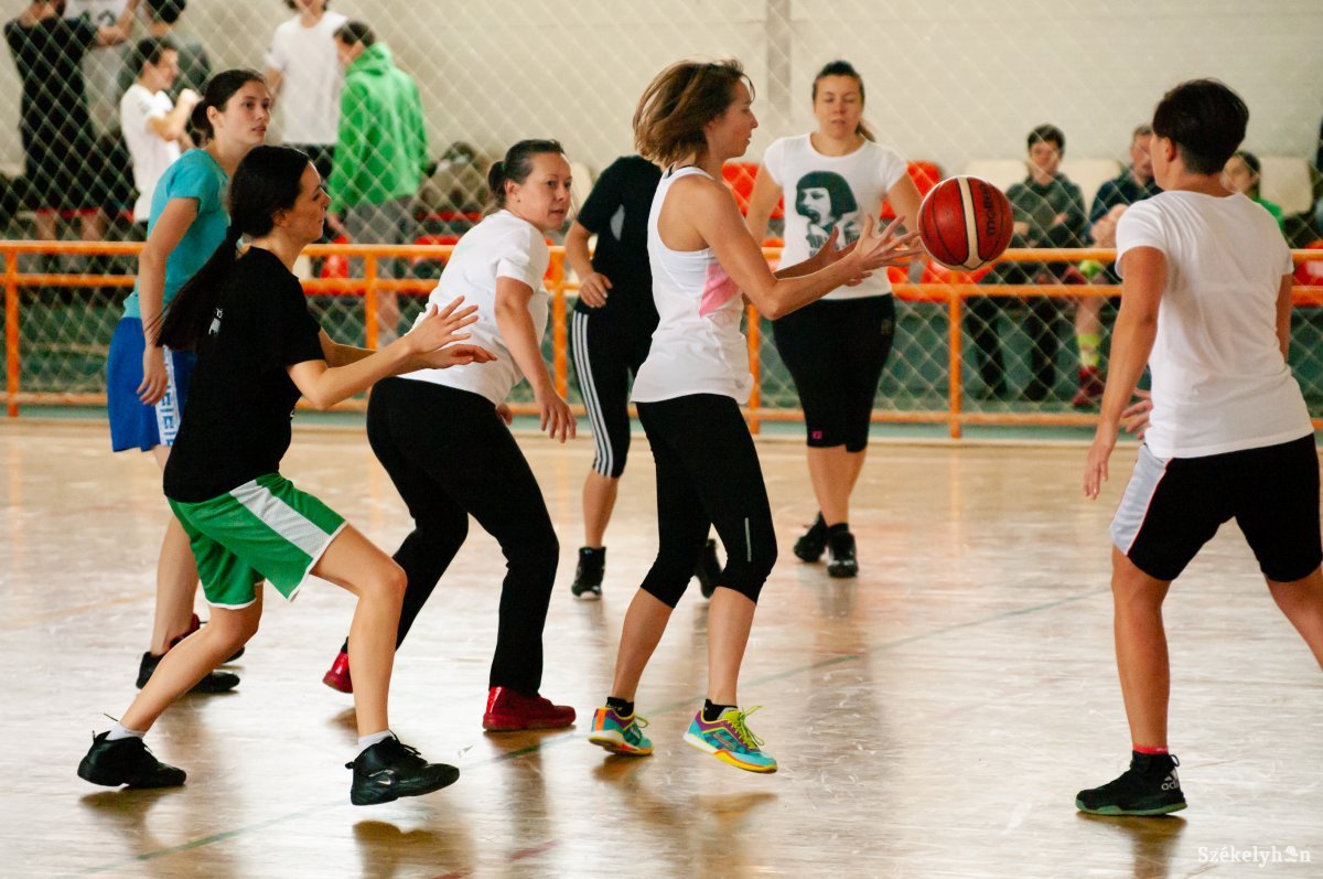 &bullet;  Fotó: Gábos Albin