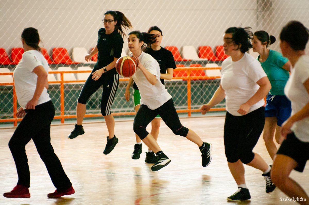 &bullet;  Fotó: Gábos Albin