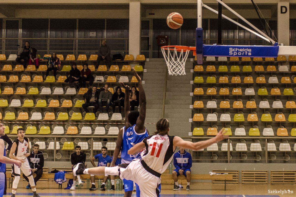 &bullet;  Fotó: Pinti Attila