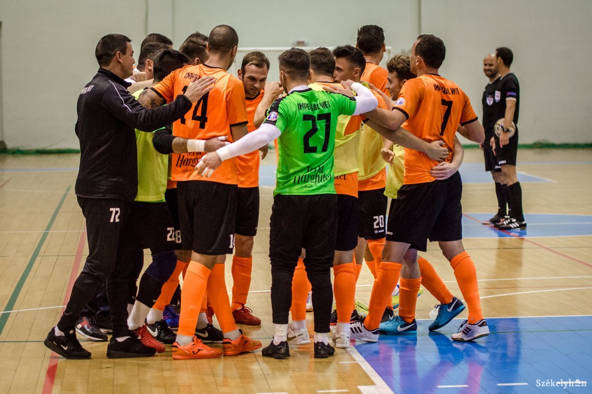 &bullet;  Fotó: Pinti Attila