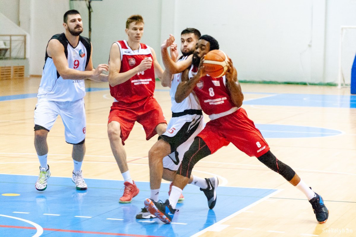 &bullet;  Fotó: Gábos Albin