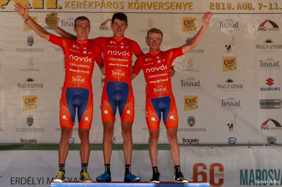 A Team Novák három dobogósa a pénteki szakasz után: Tanovițchii, Bratascsuk és Prevar &bullet;  Fotó: Gábos Albin