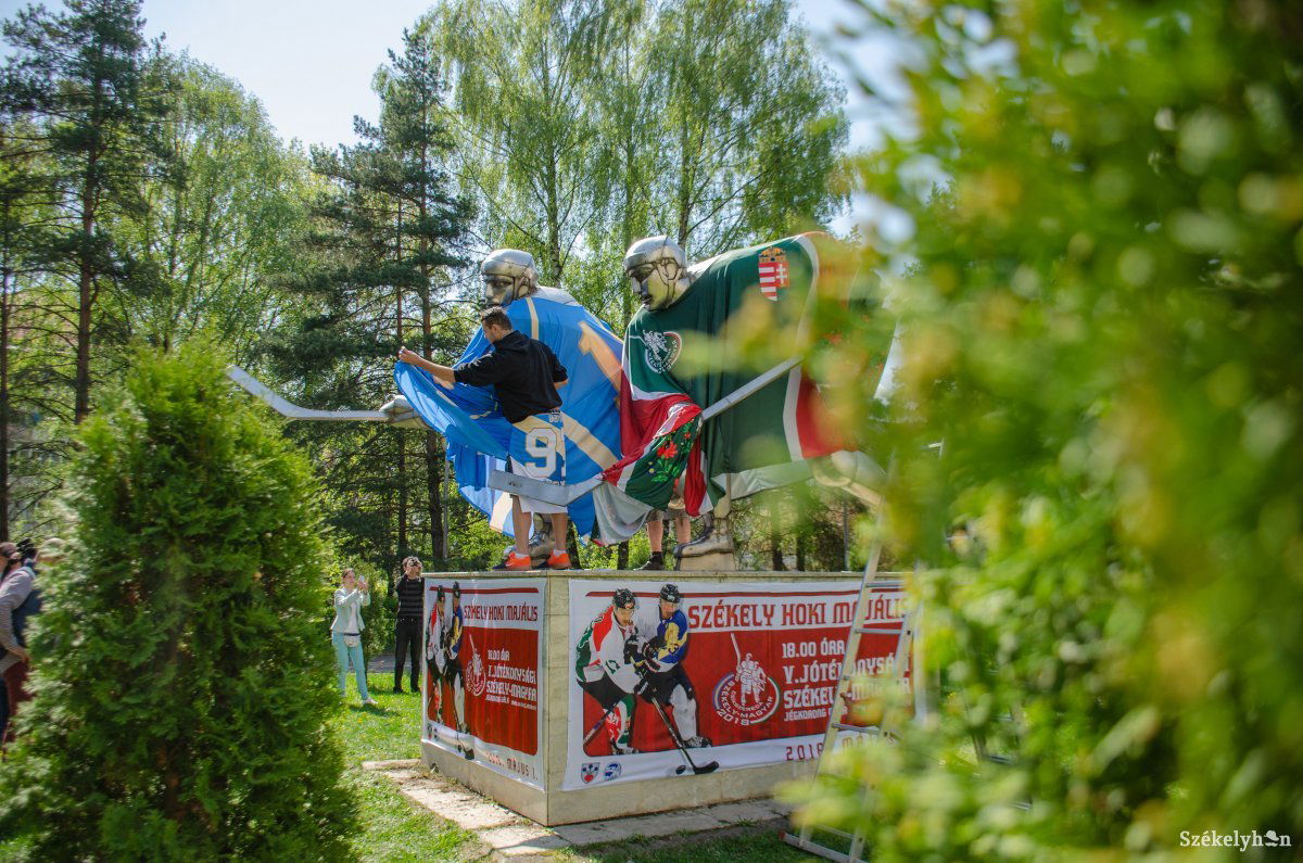 Ünnepre készülnek Csíkszeredában &bullet;  Fotó: Gecse Noémi