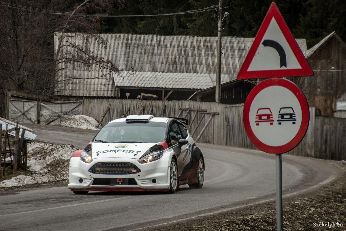 &bullet;  Fotó: Pinti Attila