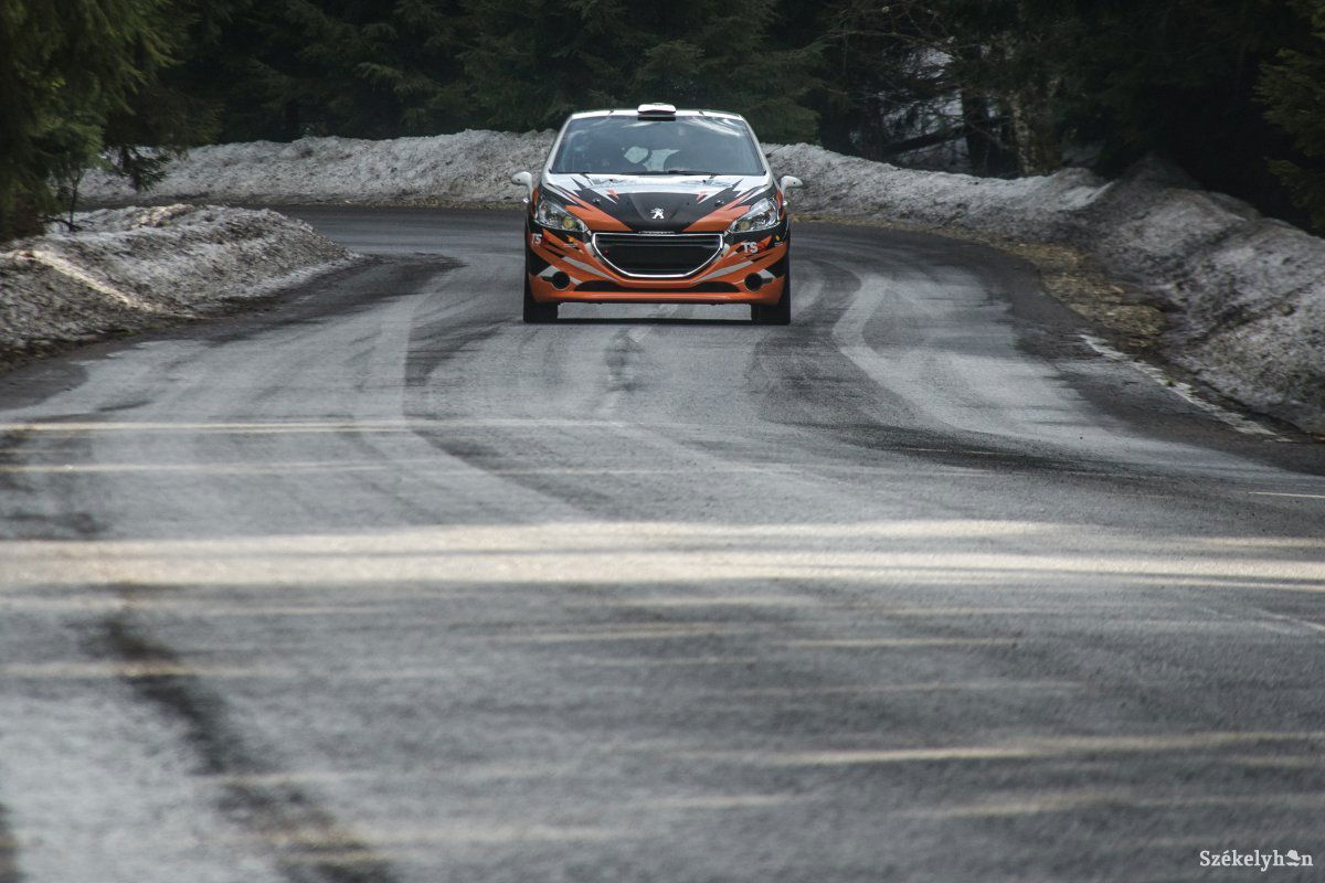 &bullet;  Fotó: Pinti Attila