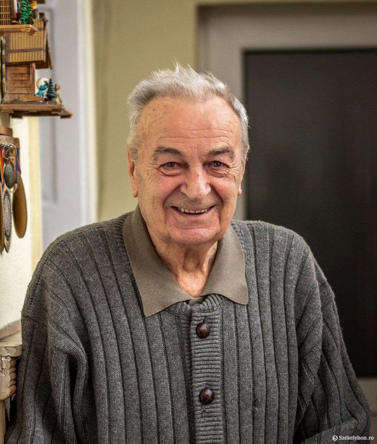 Péter István 1932-ben született Brassóban, de gyermekkora nagy részét Csíkszeredában töltötte, ahol megtanult korcsolyázni, jég korongozni •  Fotó: Pinti Attila