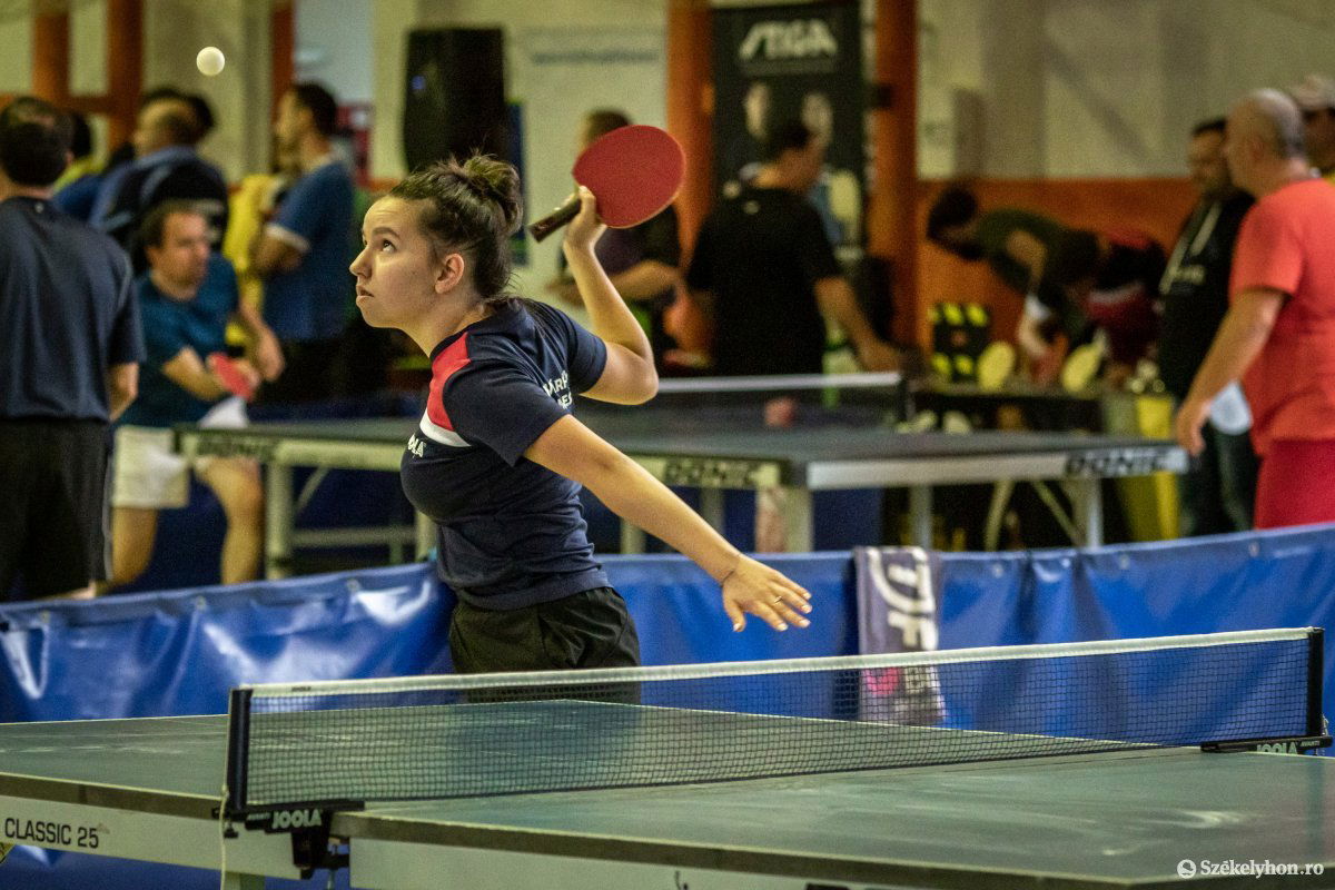 &bullet;  Fotó: Pinti Attila