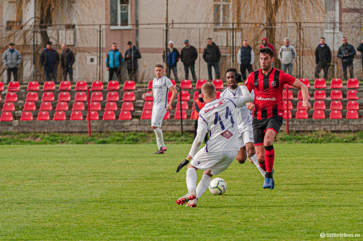 &bullet;  Fotó: Gábos Albin