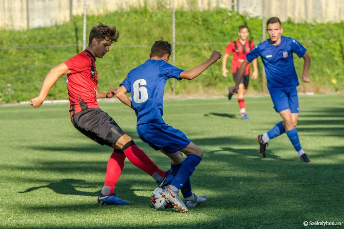 FK Csíkszereda–Bukaresti CSA Steaua U17 •  Fotó: Pinti Attila