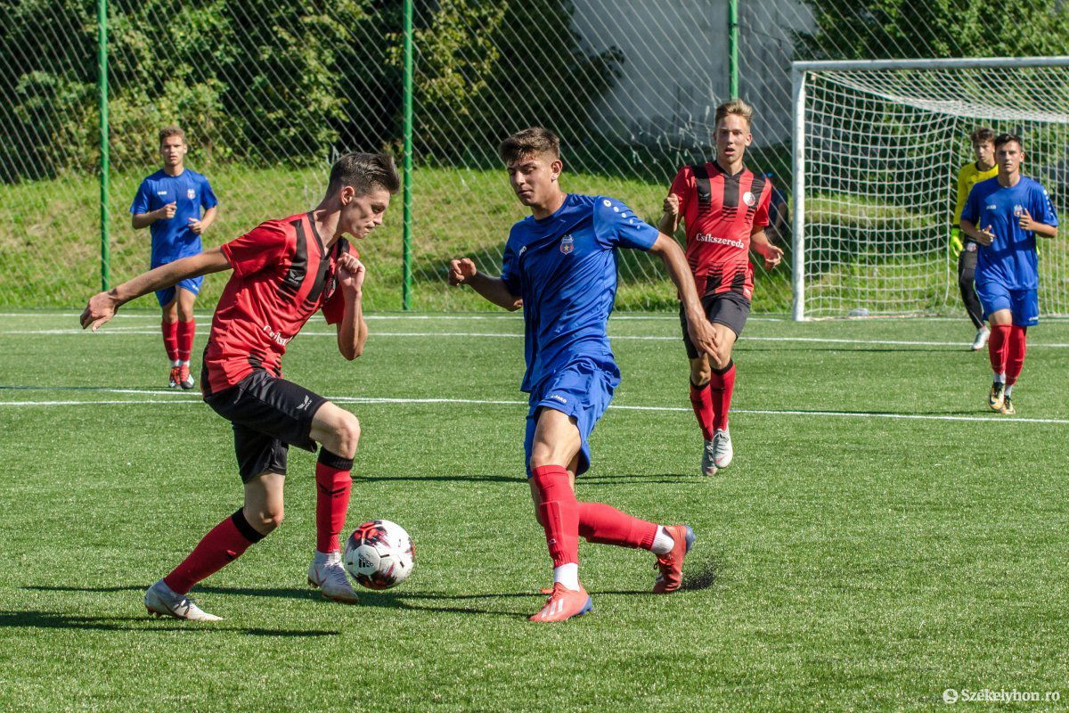 FK Csíkszereda–Bukaresti CSA Steaua U19 •  Fotó: Pinti Attila