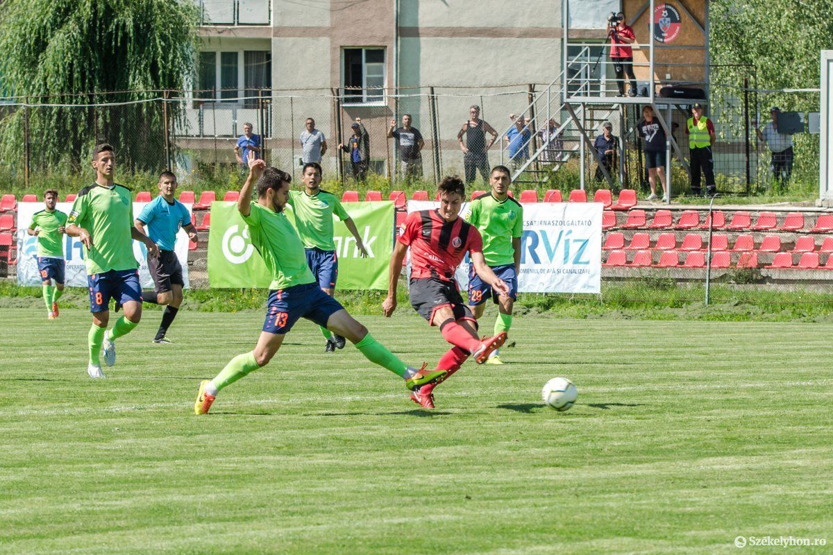 •  Fotó: Pinti Attila