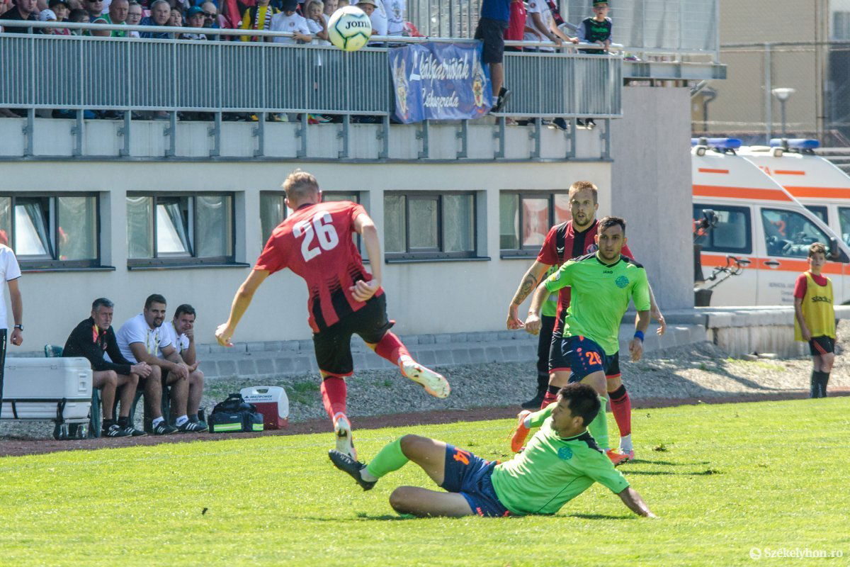 •  Fotó: Pinti Attila