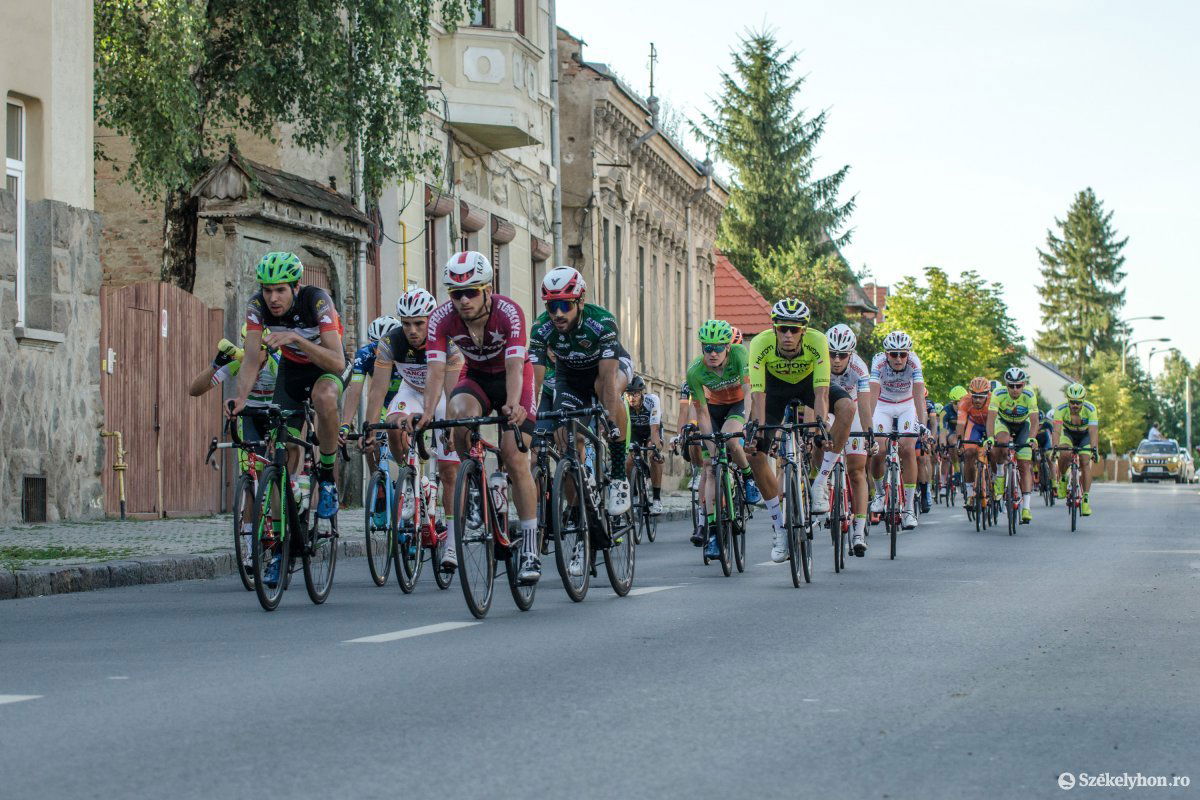 &bullet;  Fotó: Pinti Attila