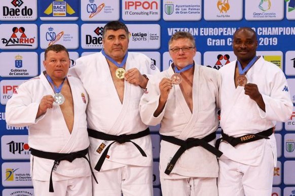 Szőcs László (balról) ezüstérmes lett az Eb-n &bullet;  Fotó: facebook/ Szőcs László