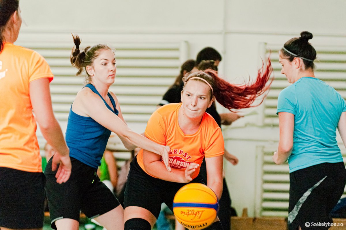 &bullet;  Fotó: Gábos Albin