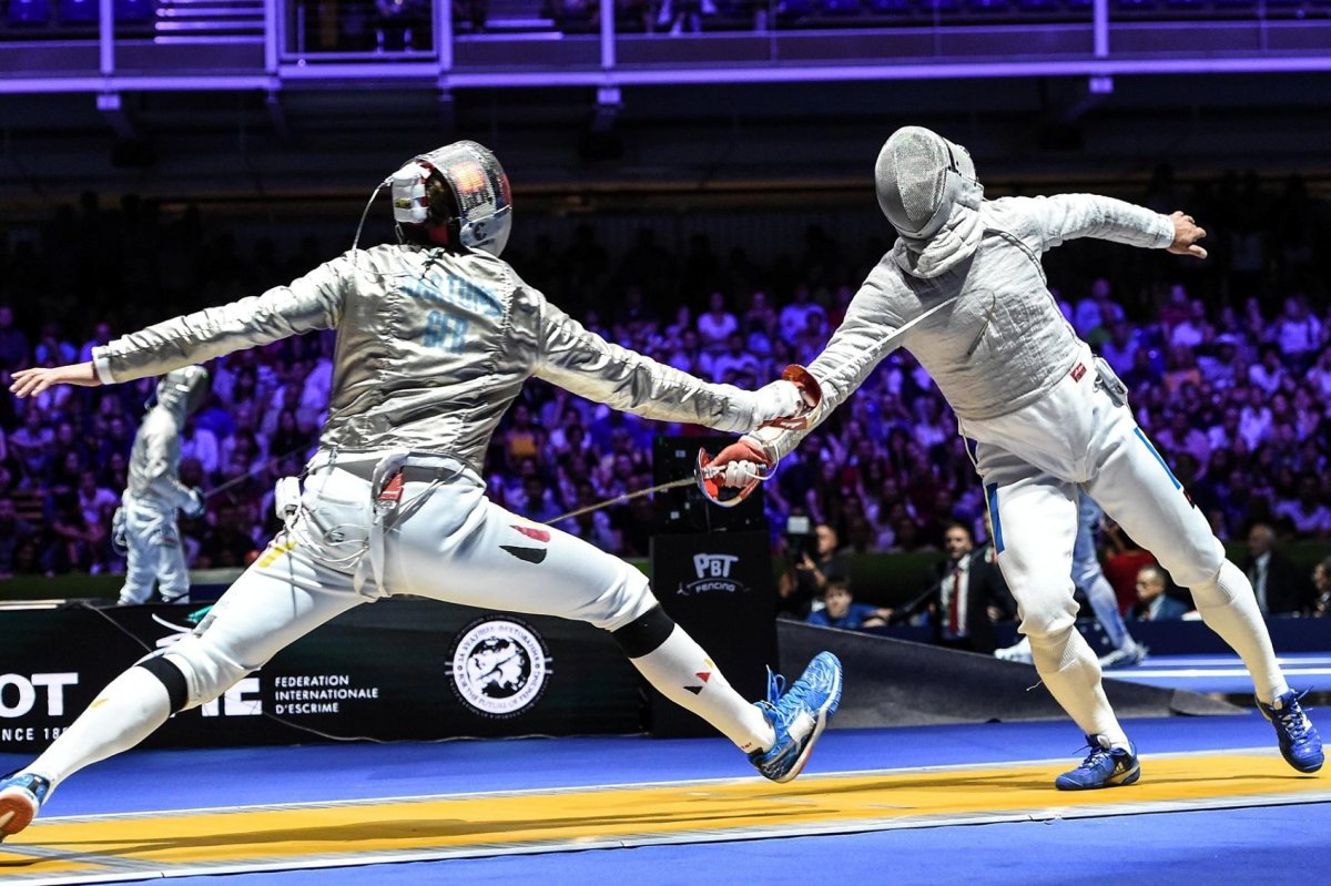 A román Dolnicenu a nyolcaddöntőben a német Hartungtól kapott ki &bullet;  Fotó: FIE