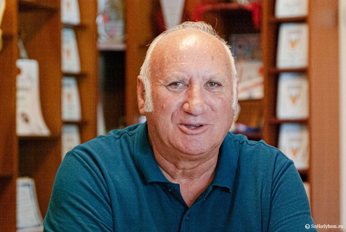 Csíki András versenyigazgató
az összes kiírásnál ott volt.
Idén is ő a főbíró •  Fotó: Gábos Albin