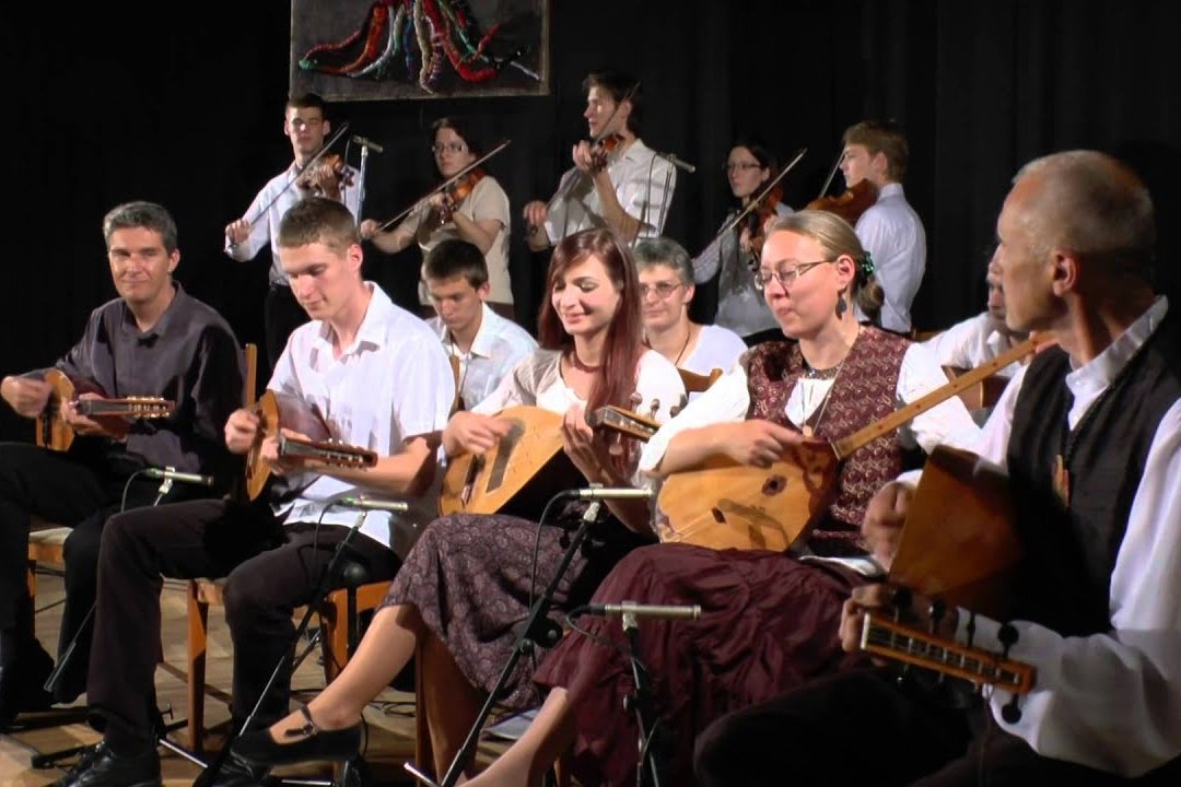 Kulturális misszióra indultak a szegedi zenészek • Forrás: Youtube 