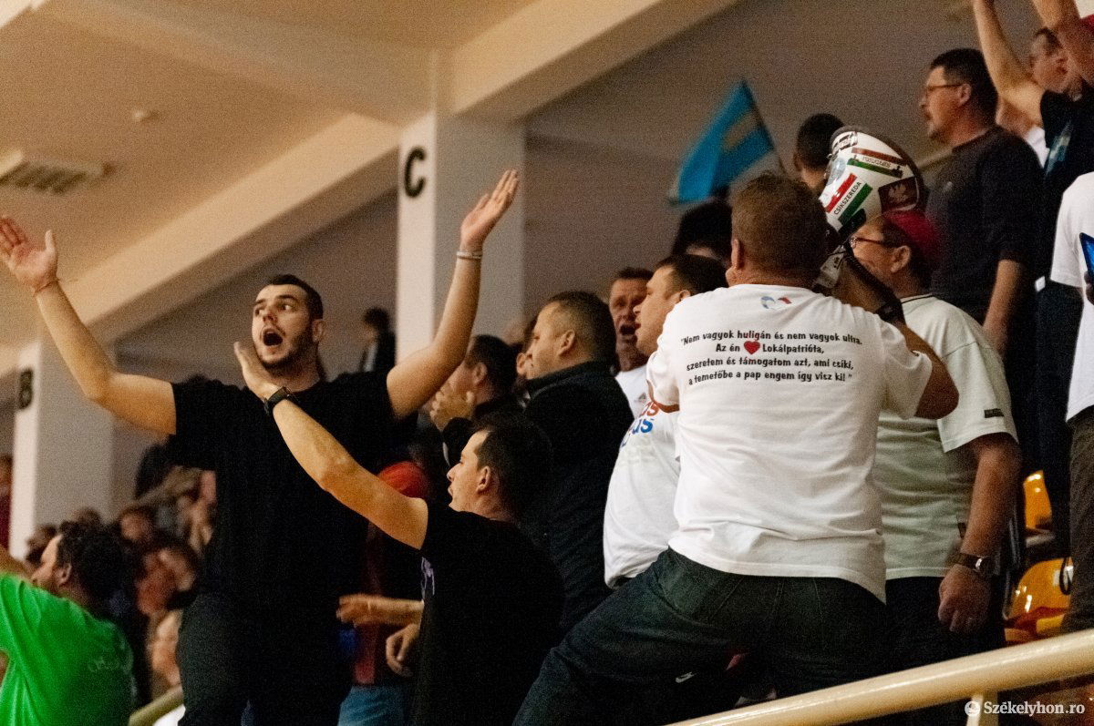 Újabb futsal-örömben volt részük a csíki szurkolóknak •  Fotó: Gábos Albin