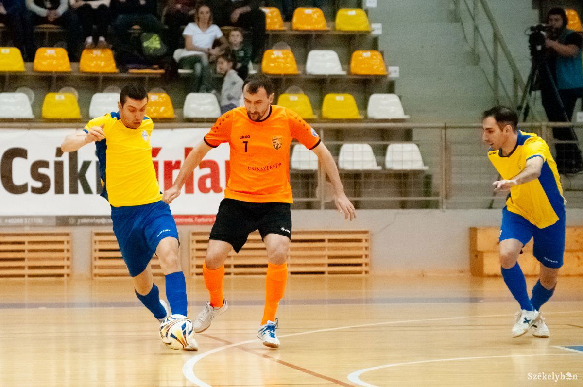 &bullet;  Fotó: Gábos Albin