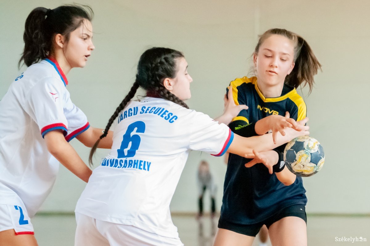 &bullet;  Fotó: Gábos Albin