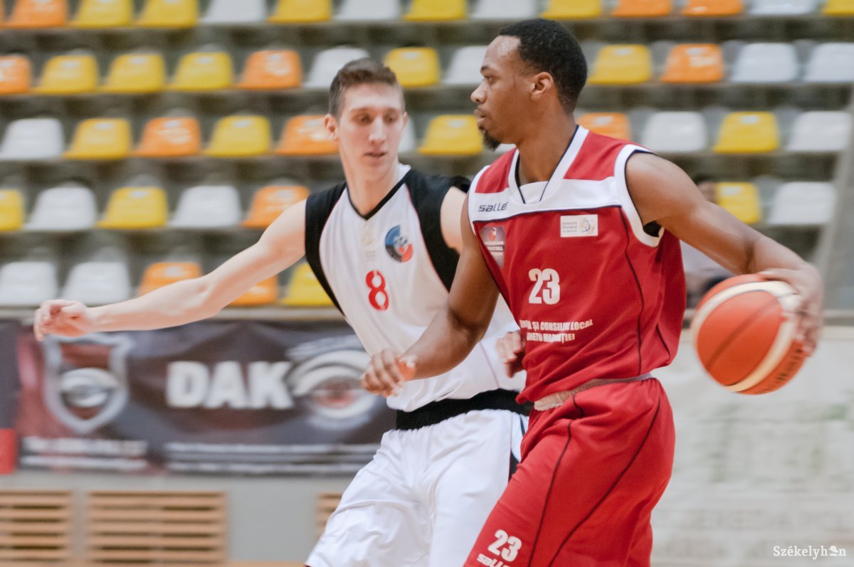 &bullet;  Fotó: Gábos Albin