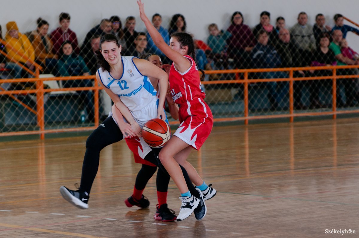 &bullet;  Fotó: Gábos Albin