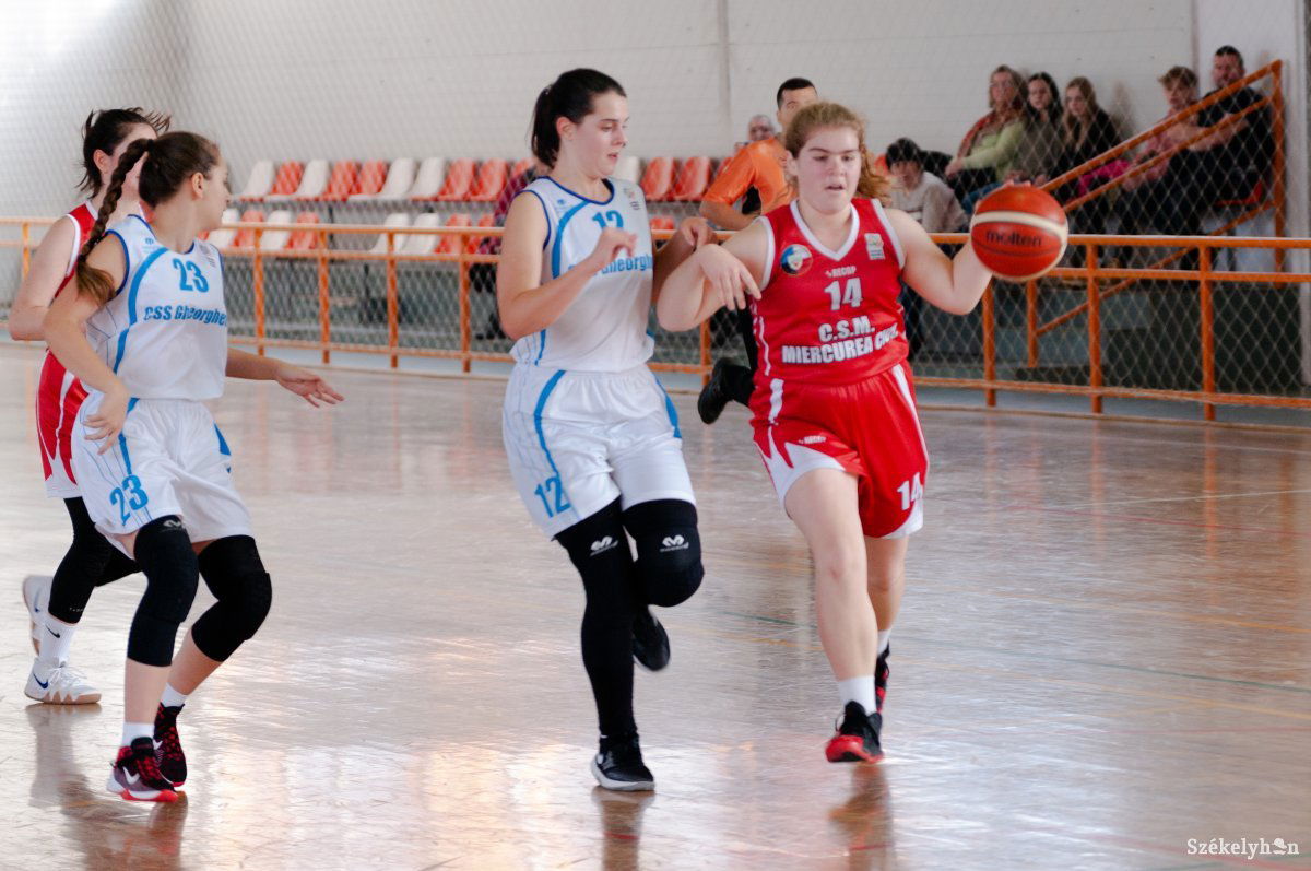 &bullet;  Fotó: Gábos Albin