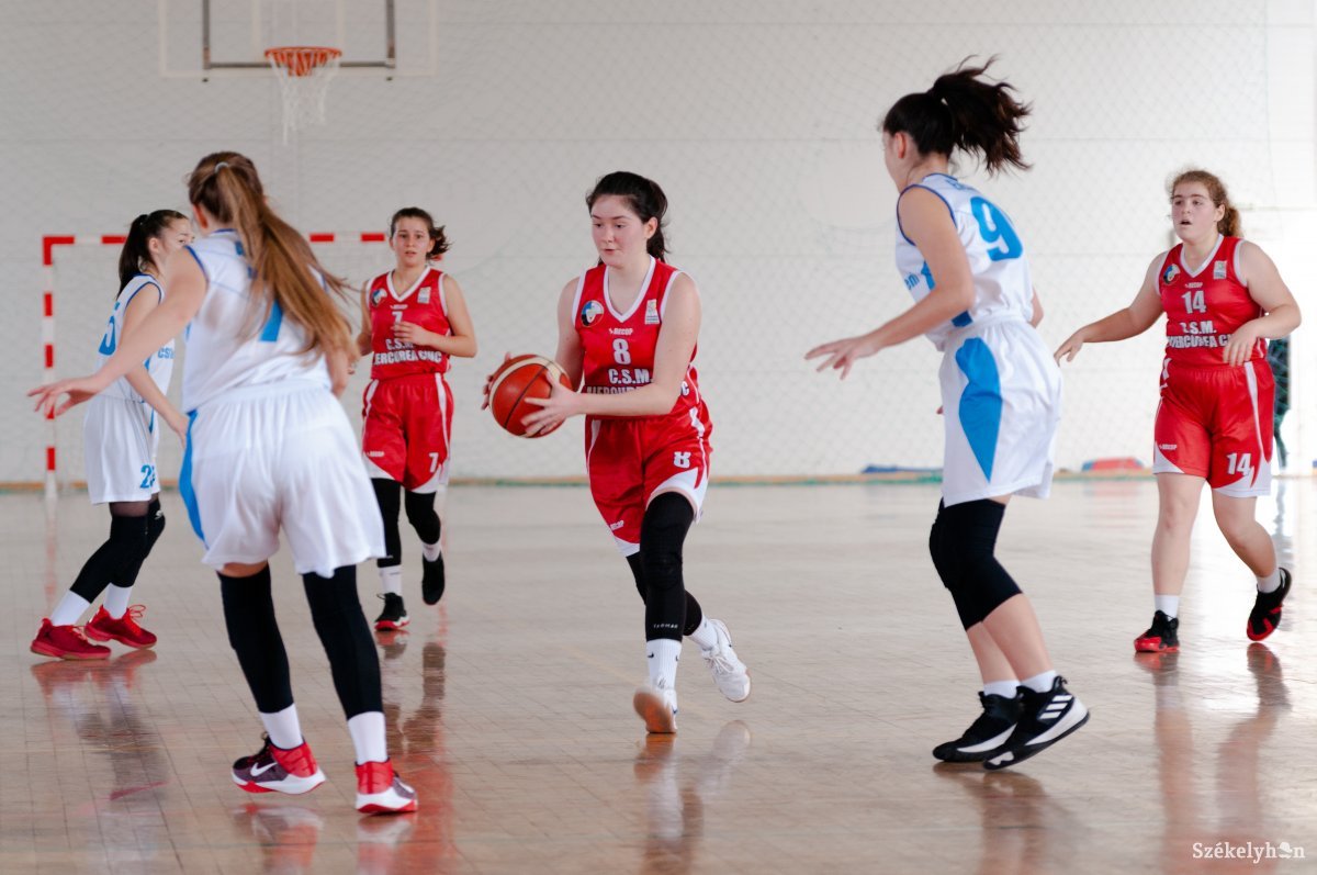 &bullet;  Fotó: Gábos Albin