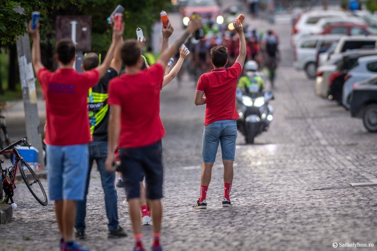 &bullet;  Fotó: Pinti Attila