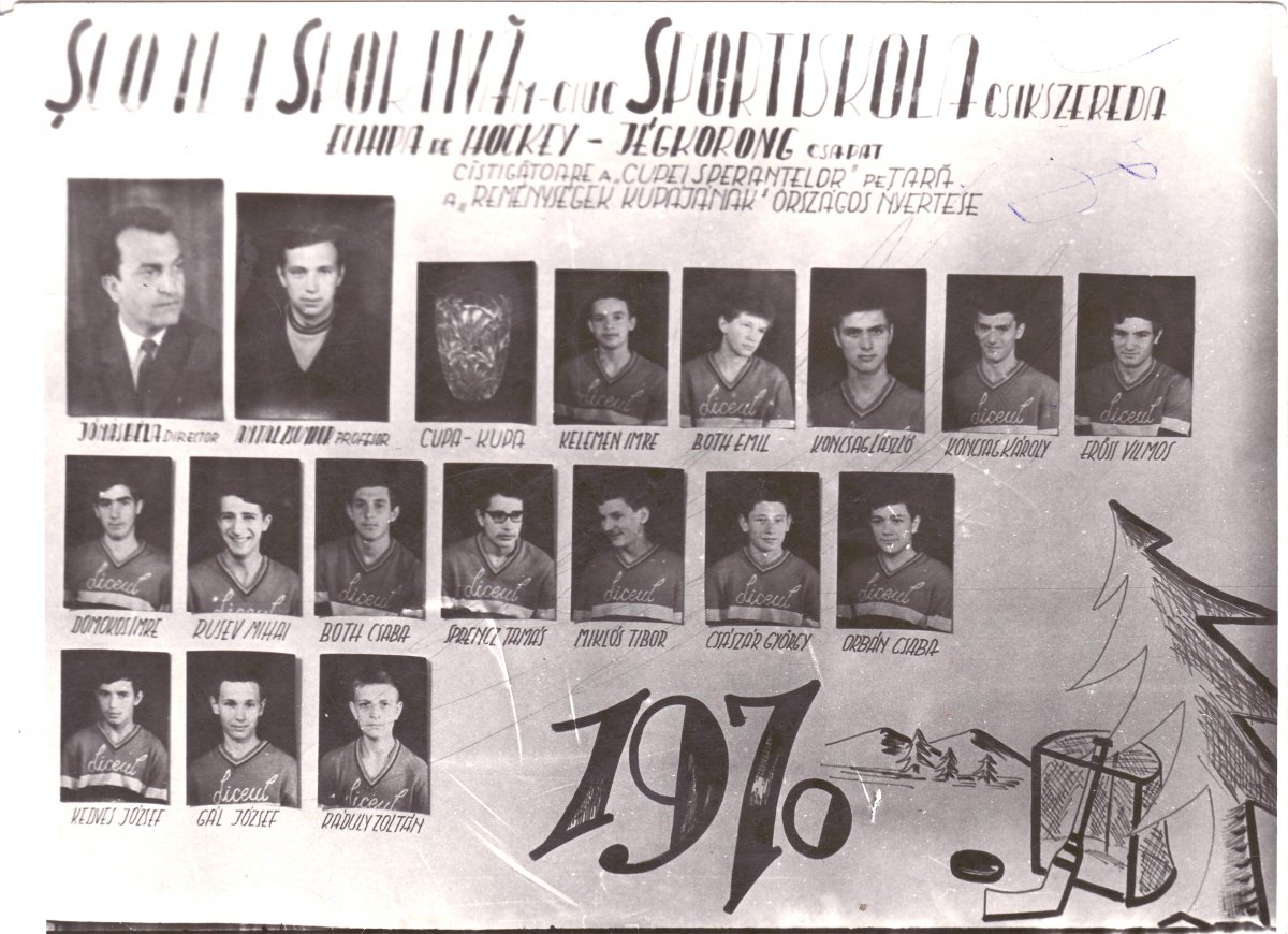 A Csíkszeredai ISK csapata 1970-ben, ebben játszott Sprencz Tamás •  Fotó: Dobos László gyűjteménye